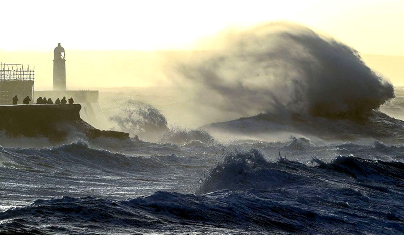 Storms in the UK cause major damage and power blackouts