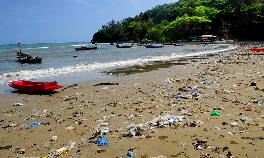 https://www.oceansplasticleanup.com/pictures_oceans_plastics/thailand-beaches-plastic-pollution-litter-marine.jpg